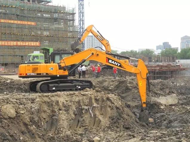 河南挖機(jī)證網(wǎng)上怎么查(挖機(jī)在網(wǎng)上怎么找活)